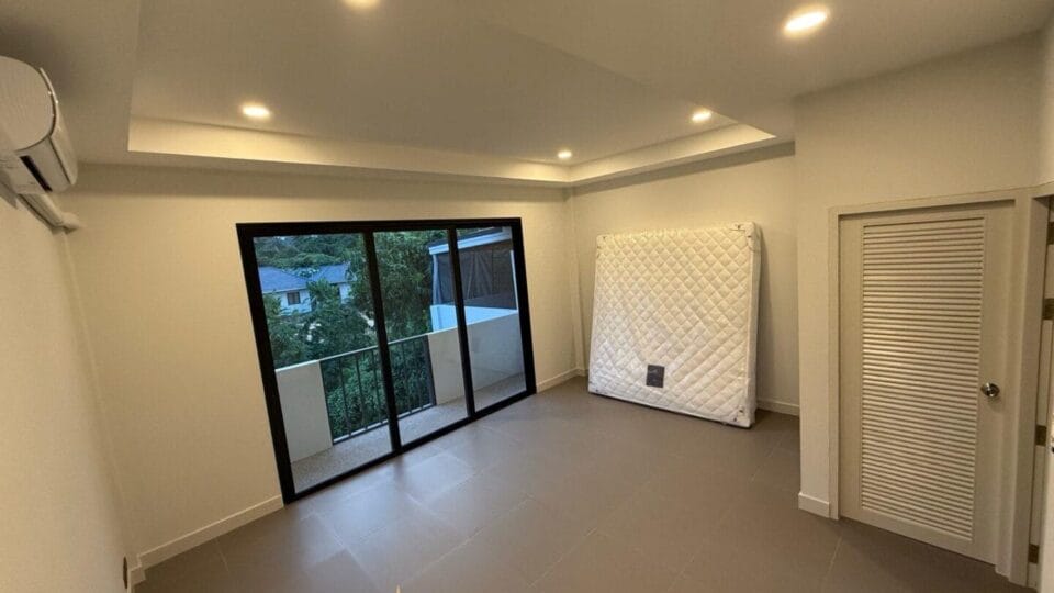 Newly Renovated Townhouse in Prime Bophut For Sale (6)