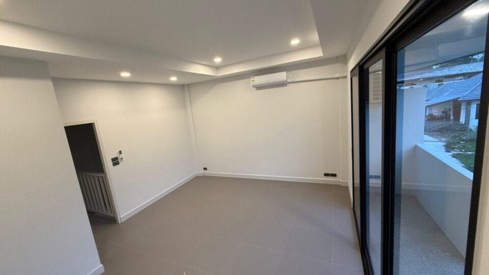 Newly Renovated Townhouse in Prime Bophut For Sale (7)